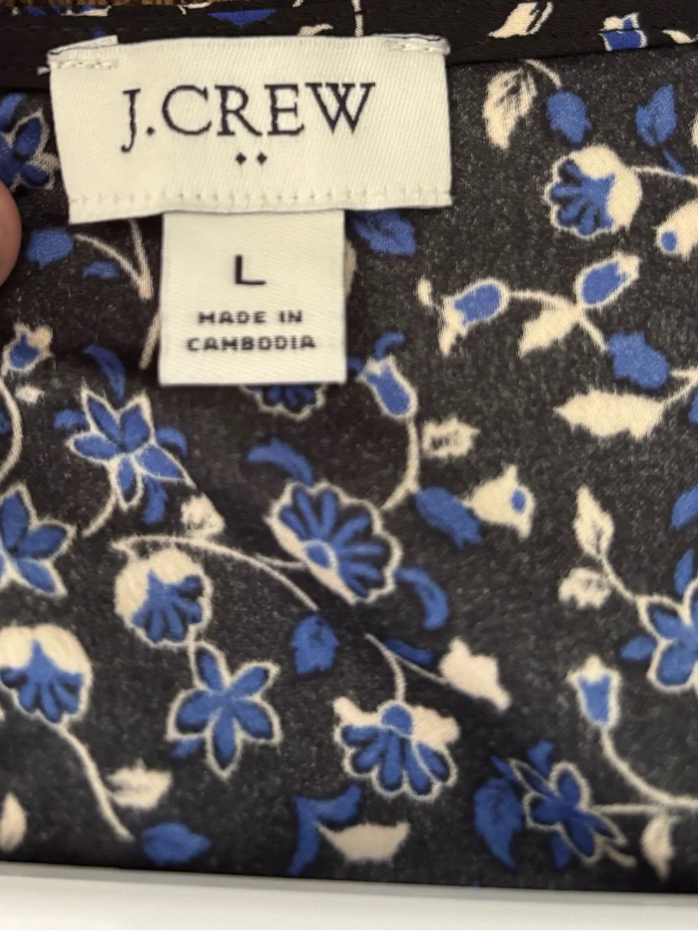 J. Crew women’s size Large Black Top royal Blue White Floral Print blouse casual